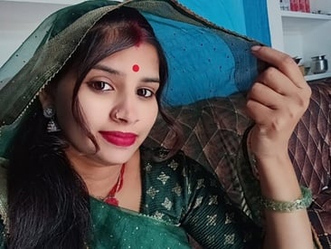 naughty-priyanka