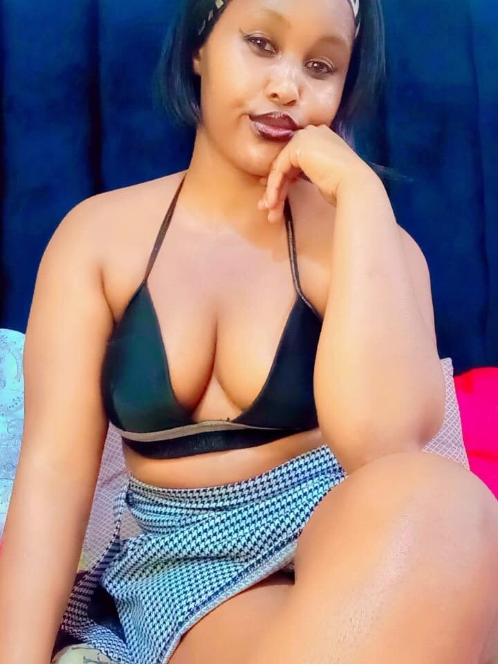NaughtyHornyBitch_ Chatroom