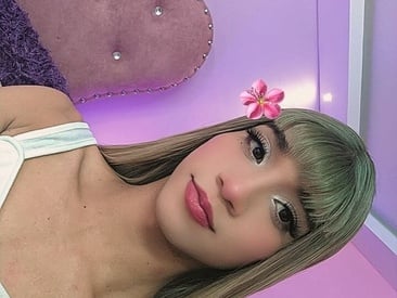 naughty-giirl