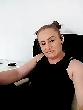 Naughty_MILF_Maid Chatroom