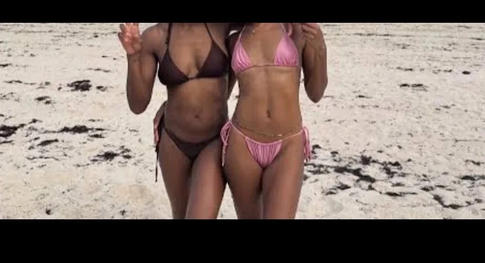 Naughty_Sluts Chatroom