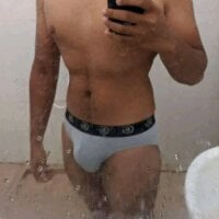 Navazian2002 Chatroom