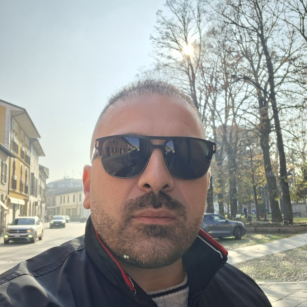 NegativeCleat4 Chatroom