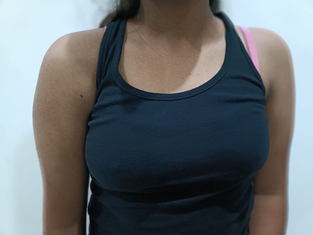 Neha-888 Chatroom