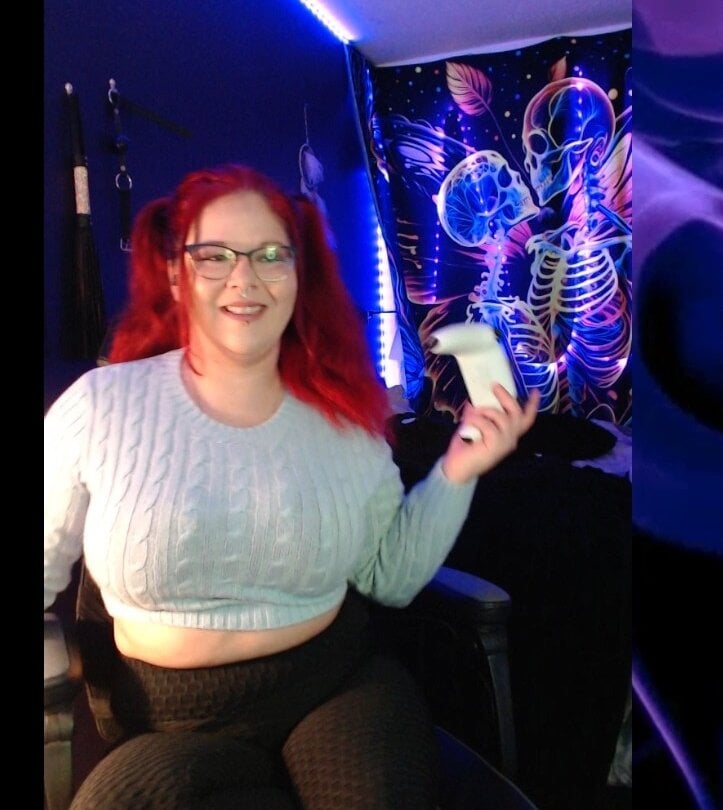 NeonRose6969 Chatroom