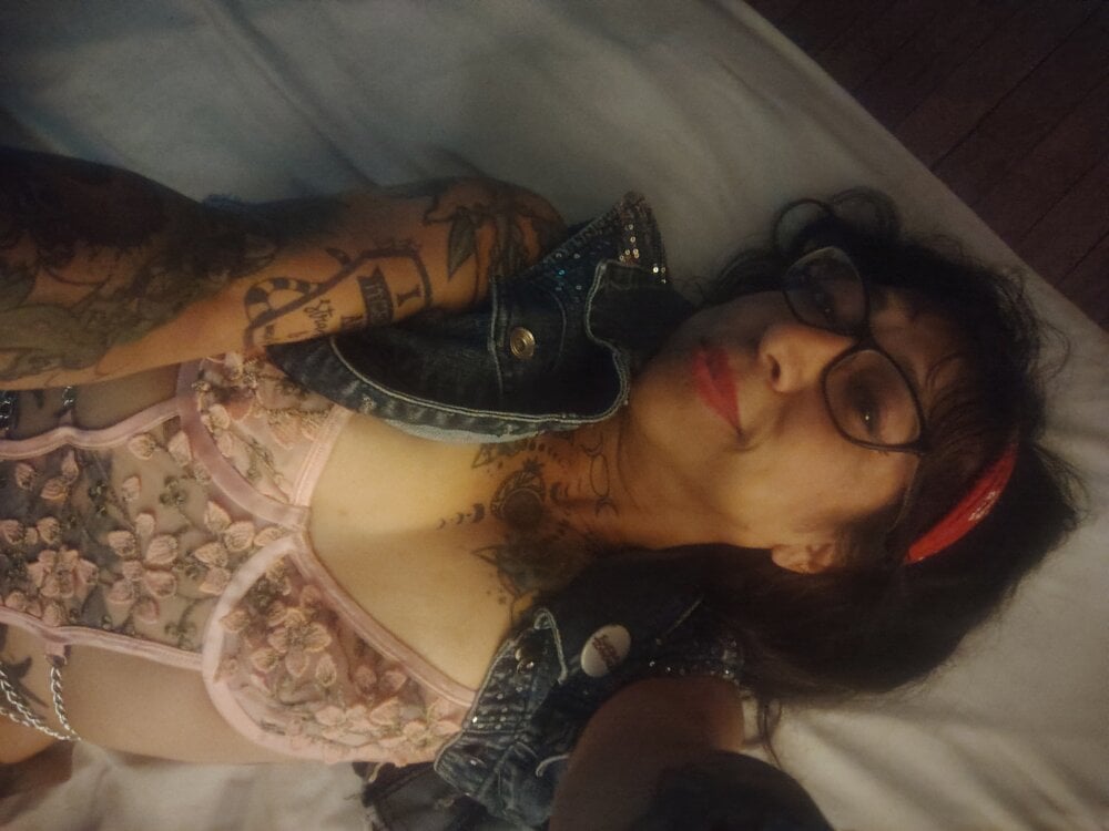 Netta13Rodz Chatroom