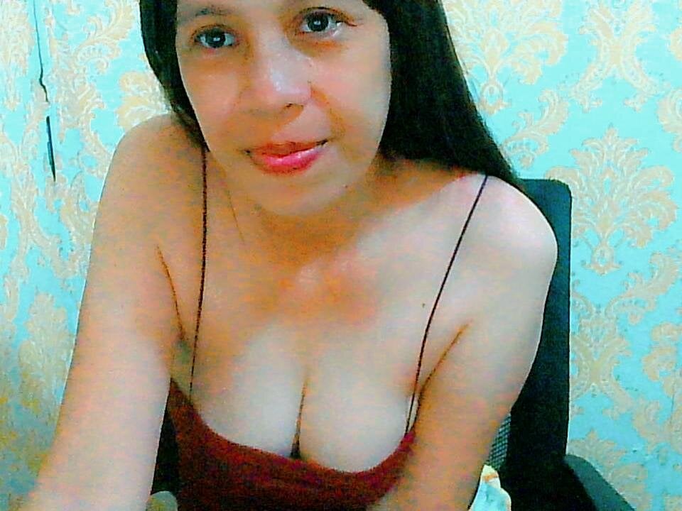 Nhicole4you Chatroom