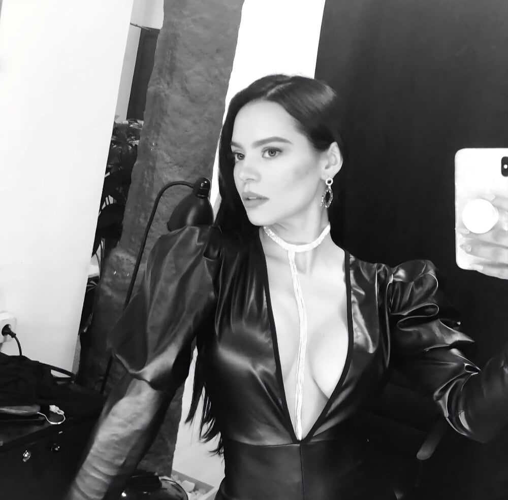 Niamonroe Chatroom