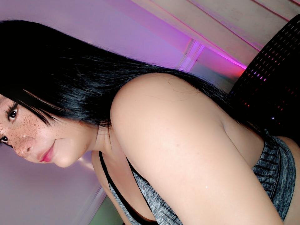 Nica_suansane Chatroom