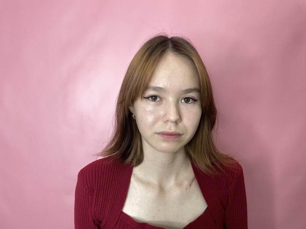 NichelleFredin Chatroom