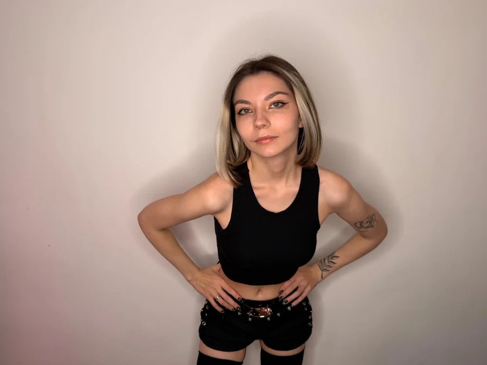 NickyFancy Chatroom