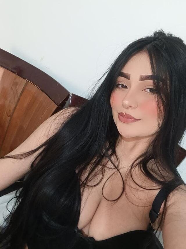 Nicky_brwon Chatroom