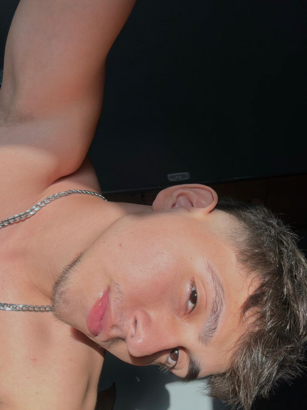 Nicolas_James_Sc Chatroom