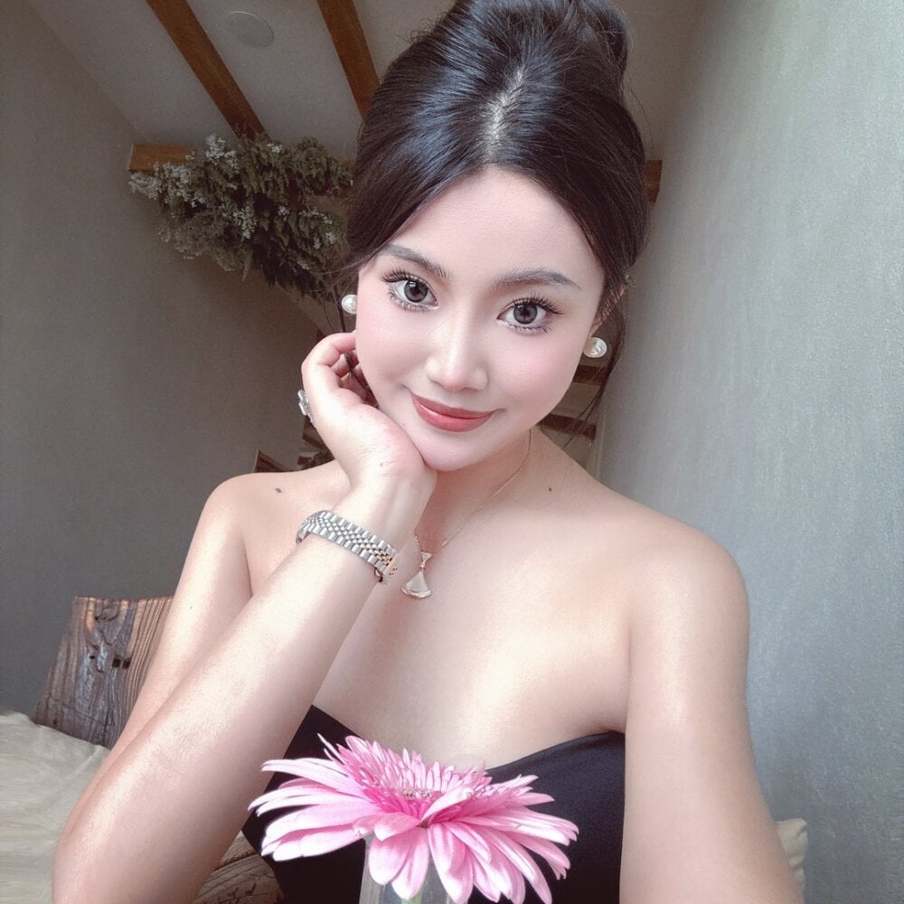 Nicole-e Chatroom
