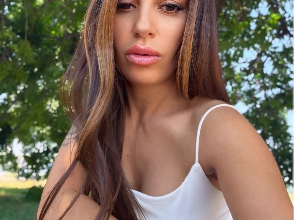 NicoleBella Chatroom