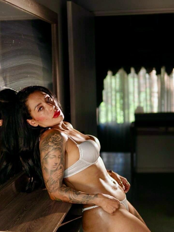 Niicolle_Miller Chatroom