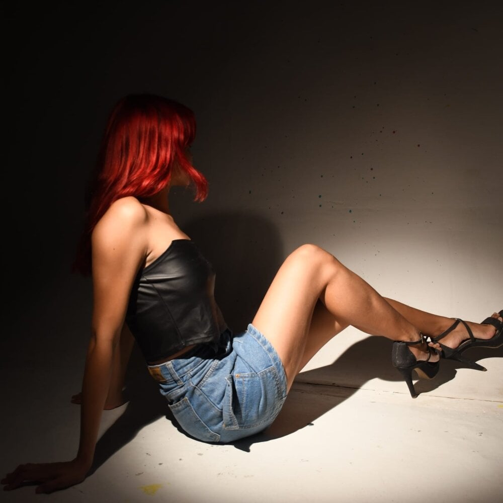 Nina_sophia__ Chatroom