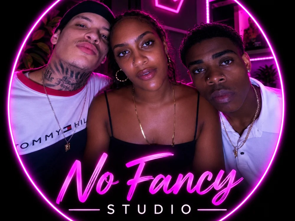 NoFancyStudio Chatroom