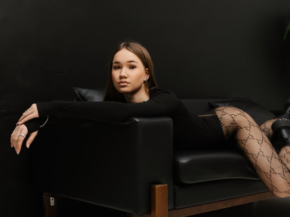 NoraGergert Chatroom