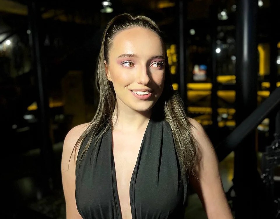 NoraLux Chatroom