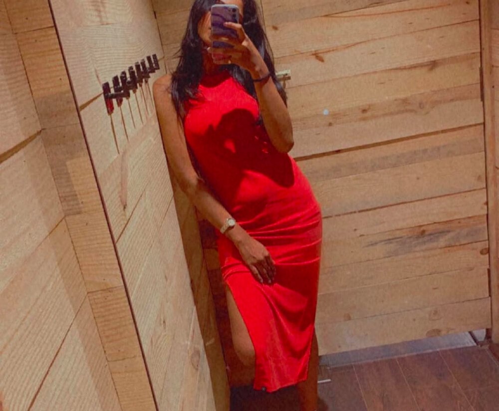 Nowty_-Girl Chatroom