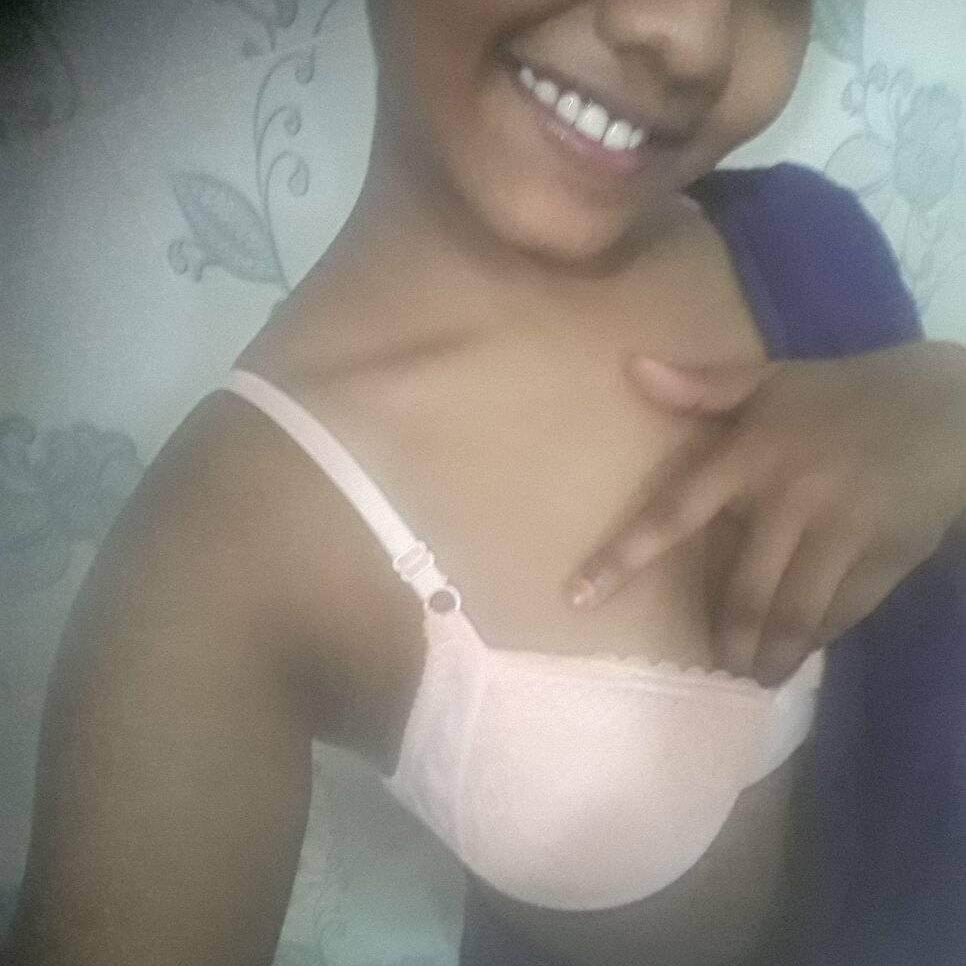 Nupur-00 Webcam Profile Picture Nupur-00 Chatroom