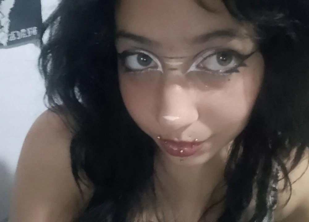 Nyla_Moon Chatroom