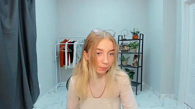 OdellaBrownell Chatroom