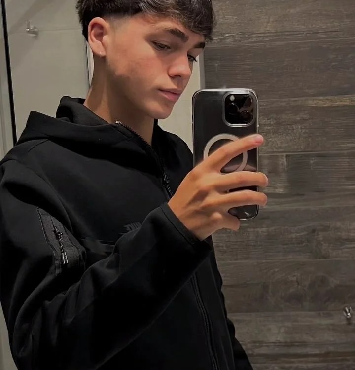 Oliver_122 Chatroom