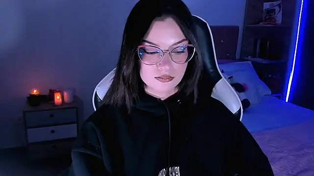 OphelianaRose3 Chatroom