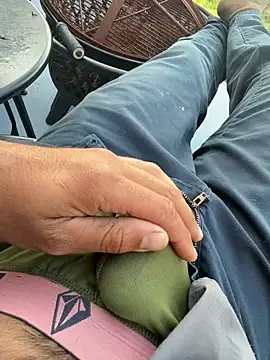 Outlander855 Chatroom