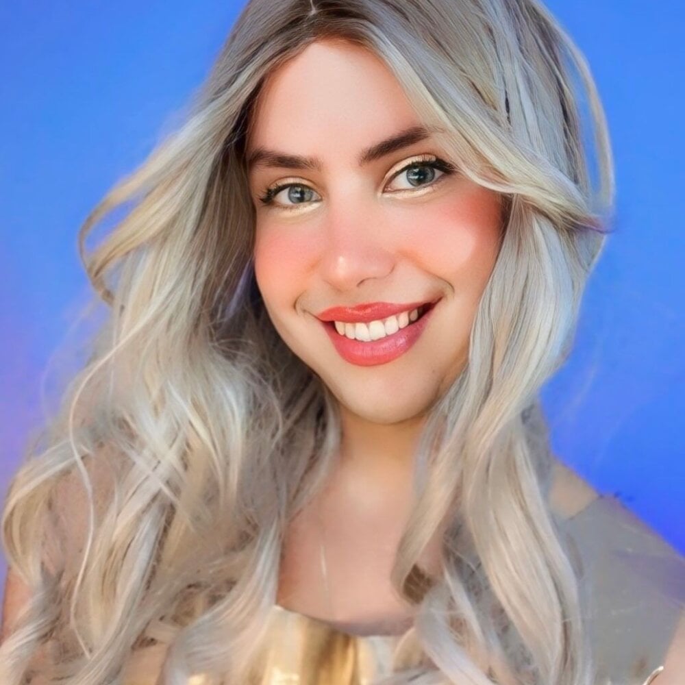 Oxana-Novikova Chatroom