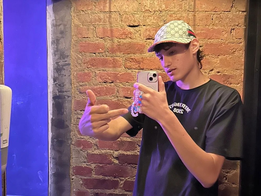 Pablito_junior Chatroom