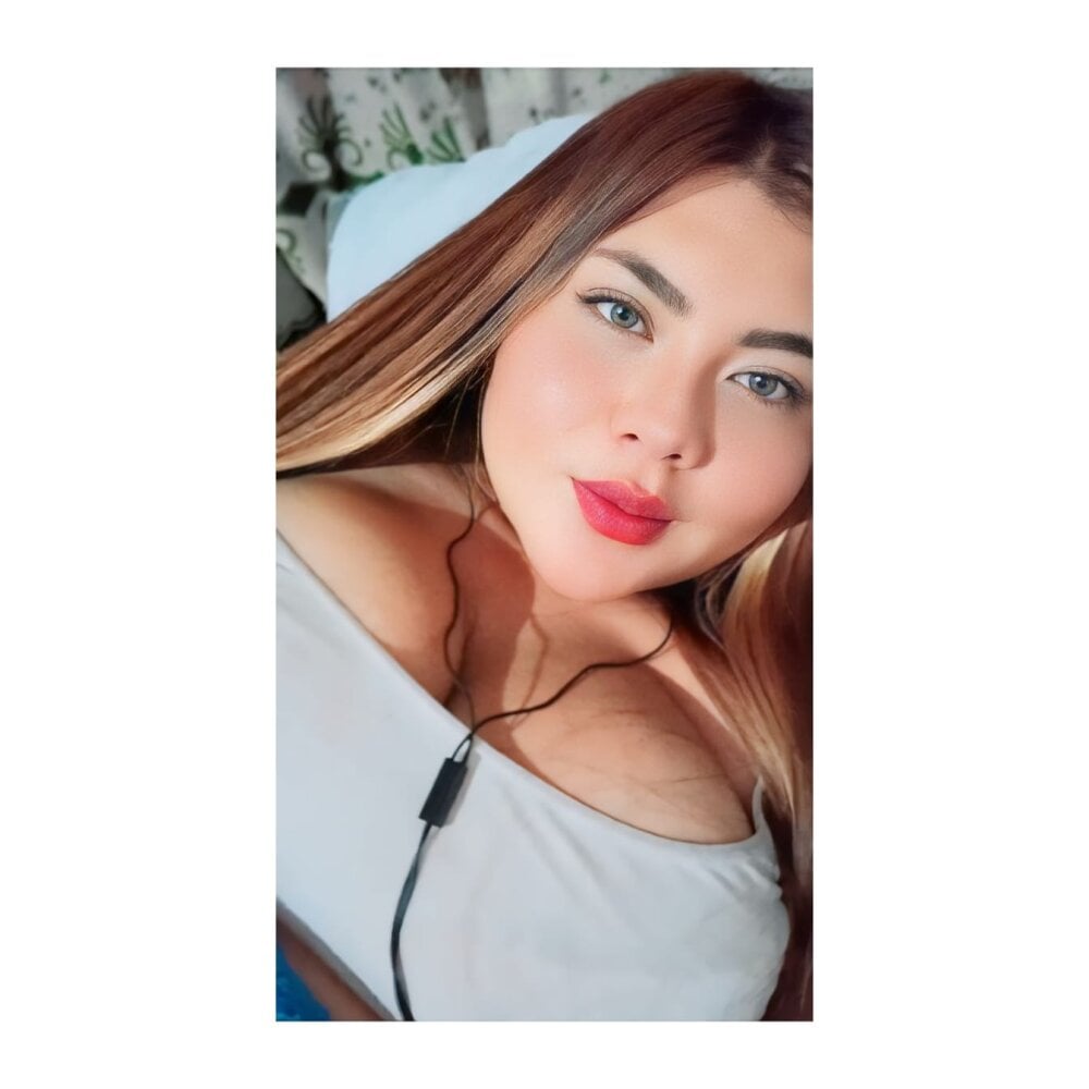 Pamela__Naughty Chatroom