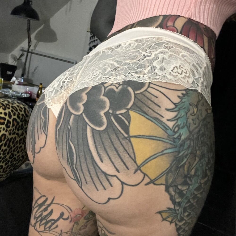 Paradisebooty Chatroom