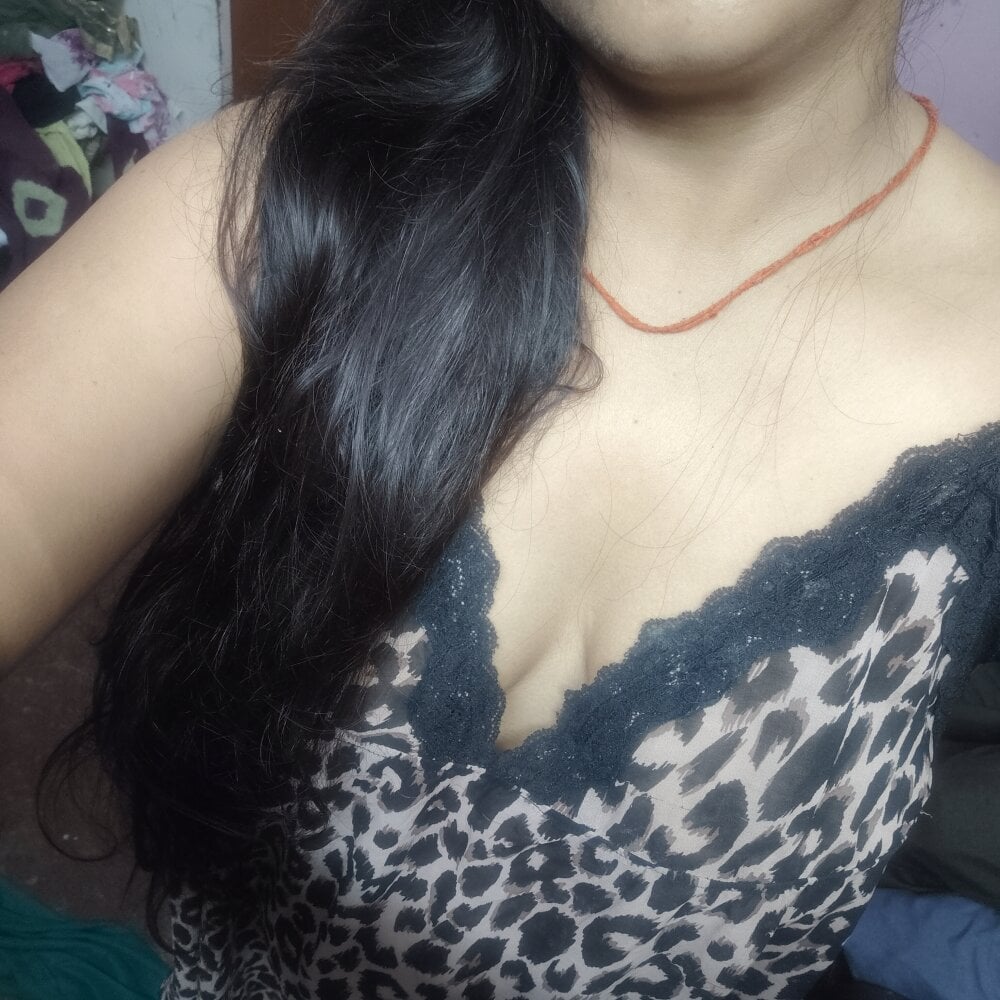 Pari-1456 Chatroom