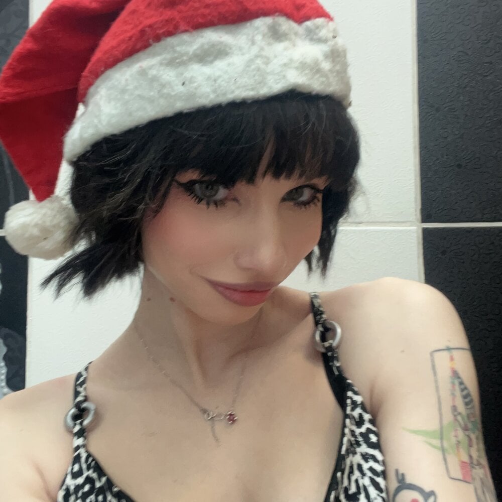 PatriciaJones___ Chatroom