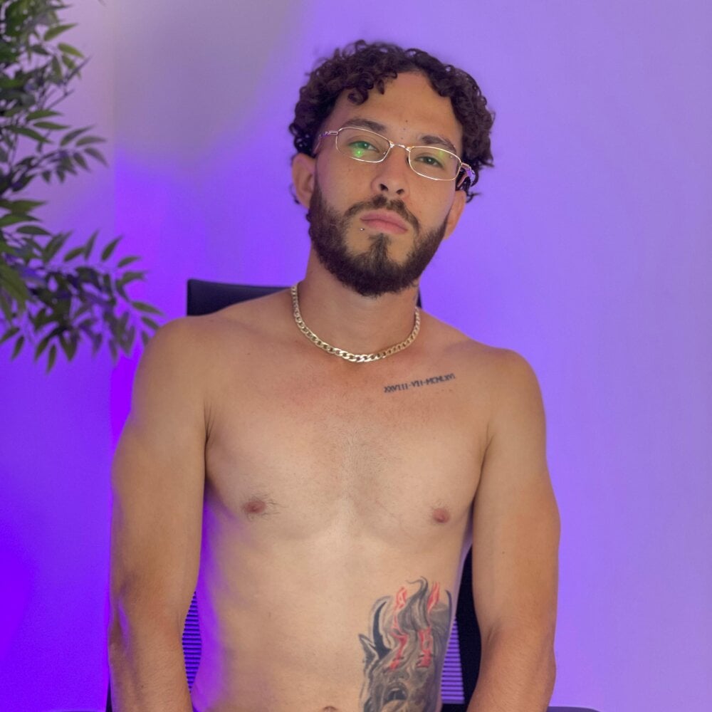 Paul_Bellucci Webcam Profile Picture Paul_Bellucci Chatroom