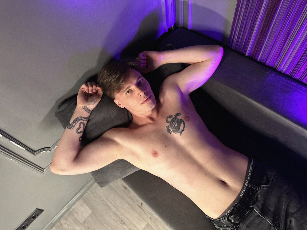 PeterReese Chatroom