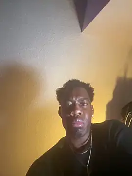 Phatbootyndik Chatroom