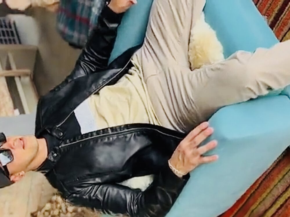 Pierry_tchunay Chatroom