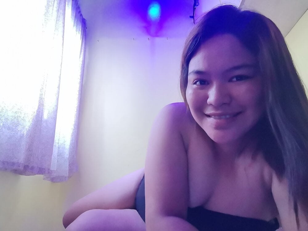 Pinaymiccah26 Chatroom
