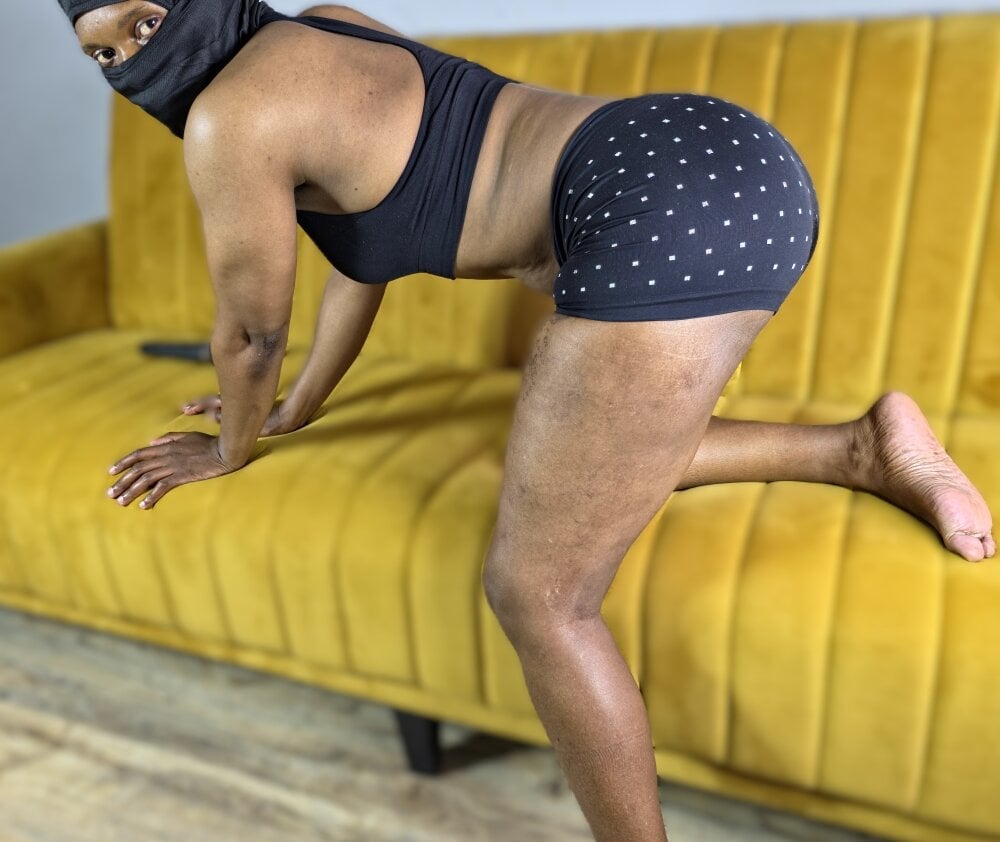 PinkVioletXO Chatroom