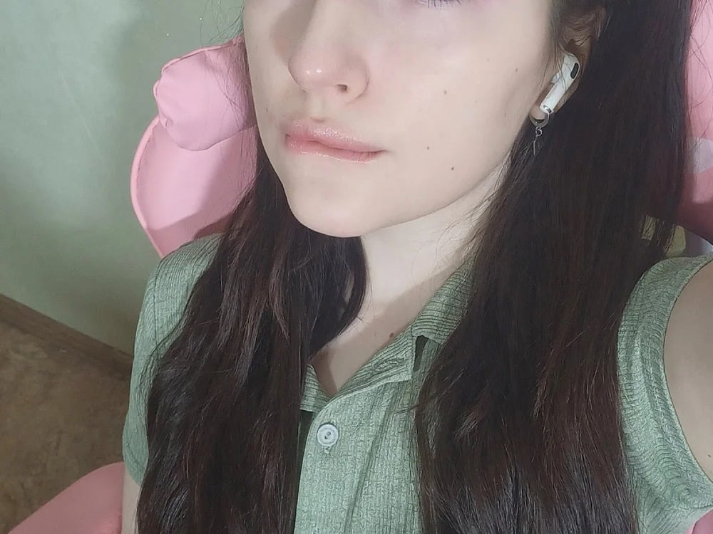 Pink_Sodaa Chatroom