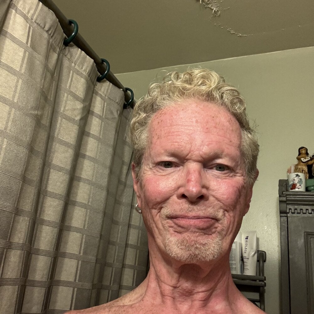 PinkpartsTom Chatroom