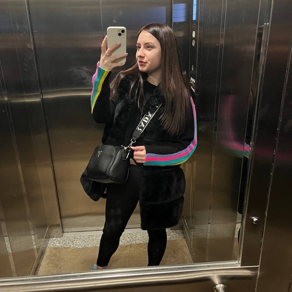 Polina_Mur Chatroom