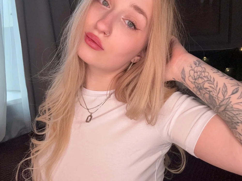 Polly_Pop Chatroom