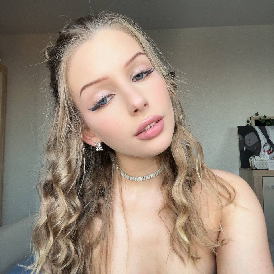 Poppy_xo69 Chatroom