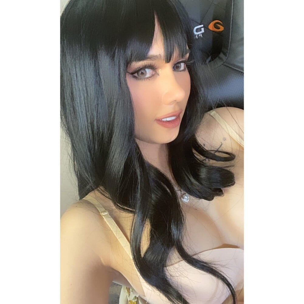 Porcelain_JakolitaDoll Chatroom