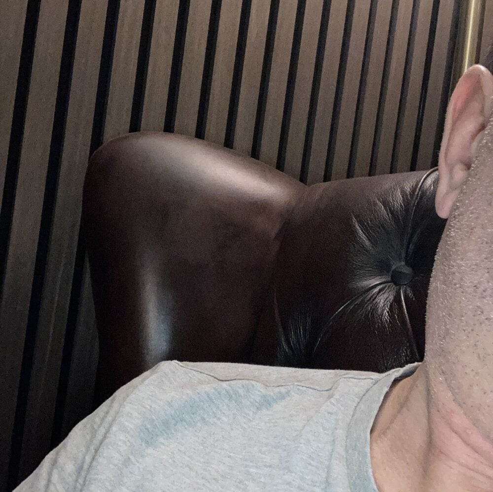 Pornstar_26cm Chatroom